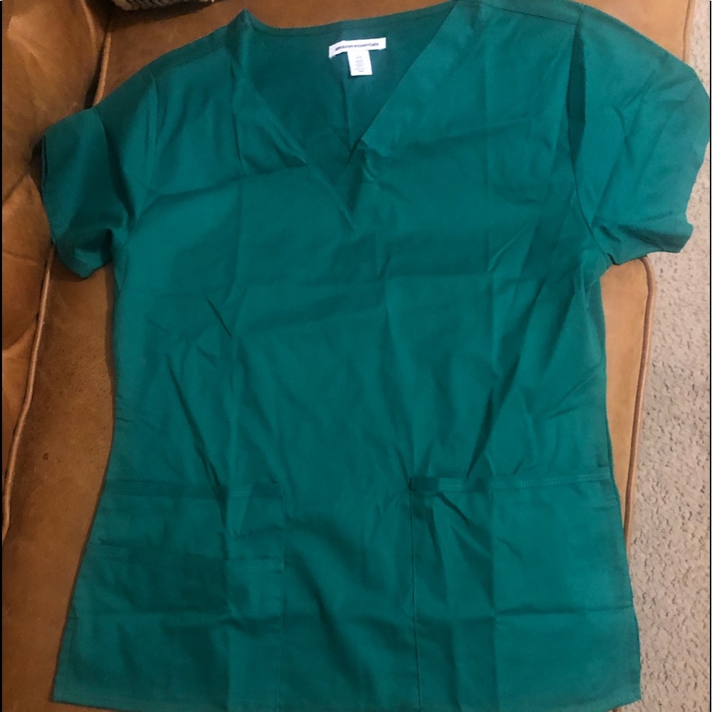 Scrub top